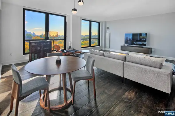 1025 Maxwell Lane 1104, Hoboken, NJ 07030