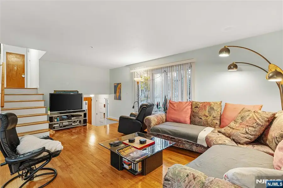 366 Forest Avenue, Paramus, NJ 07652 - Image #2