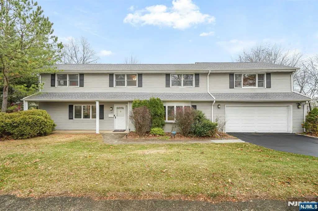 12 Clinton Lane, Wayne, NJ 07470 - #1