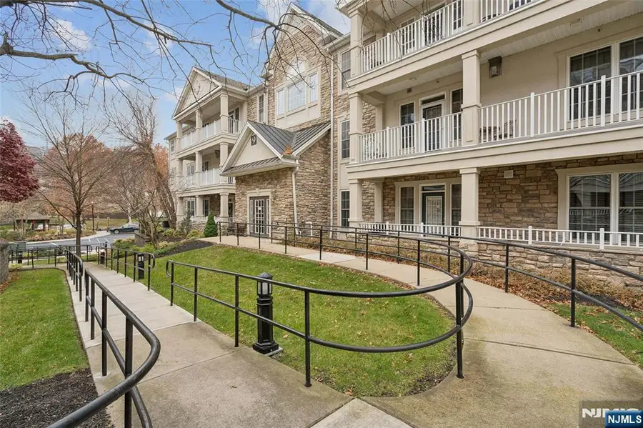 911 Holly Lane, Cedar Grove, NJ 07009 - Image #2