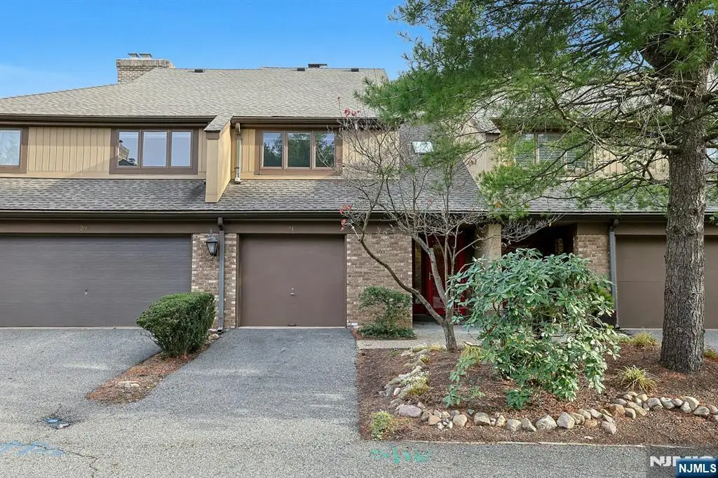 21 Whitman Lane, Mahwah, NJ 07430 - Image #1