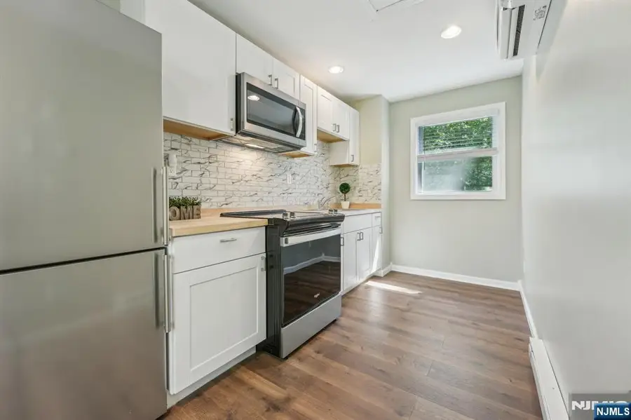 57 Riverlawn Drive, Wayne, NJ 07470 - Image #2