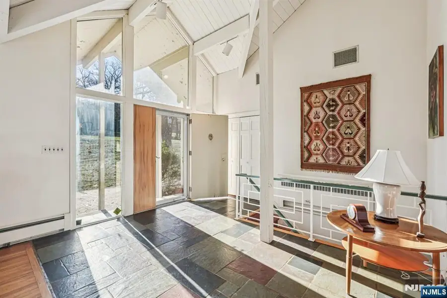 873 Olentangy Road, Franklin Lakes, NJ 07417 - Image #2