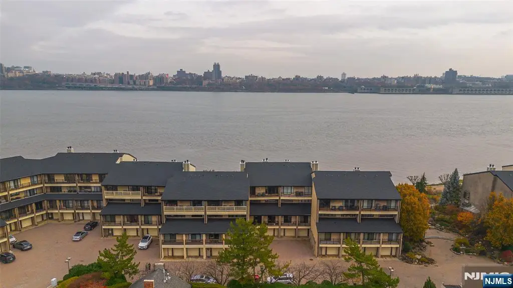 1225 River Road 7D, Edgewater, NJ 07020 - Image #1