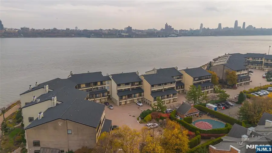 1225 River Road 7D, Edgewater, NJ 07020 - Image #3