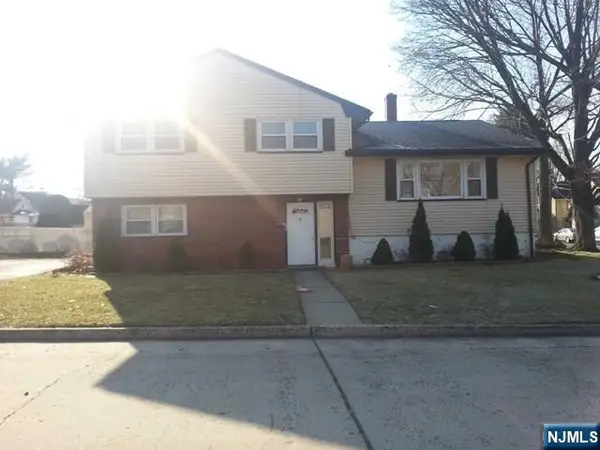 95 Seneca Avenue, Dumont, NJ 07628