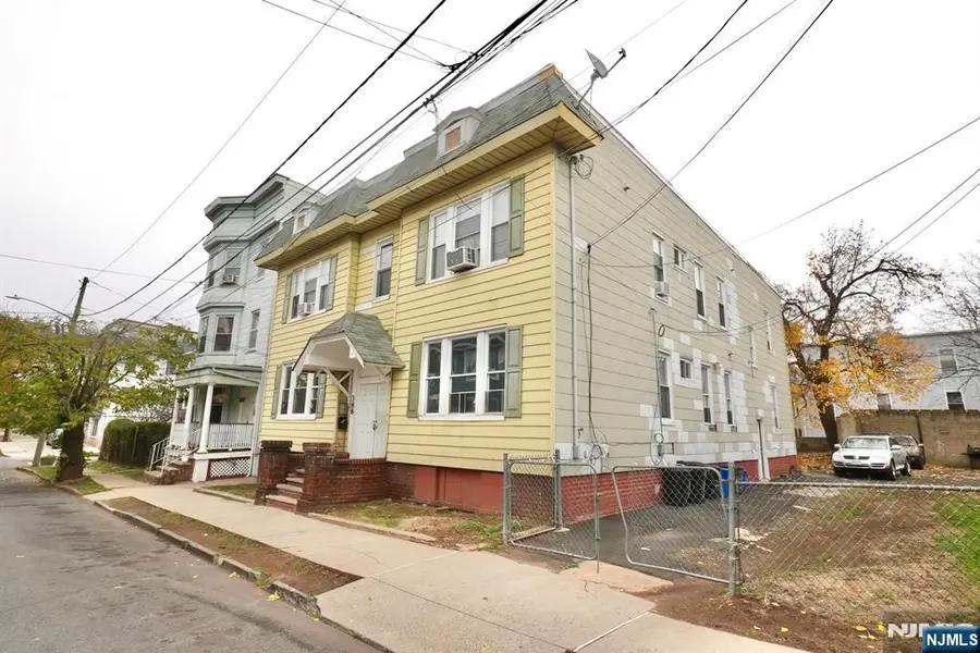 388-392 Chadwick Avenue, Newark, NJ 07112 - Image #2