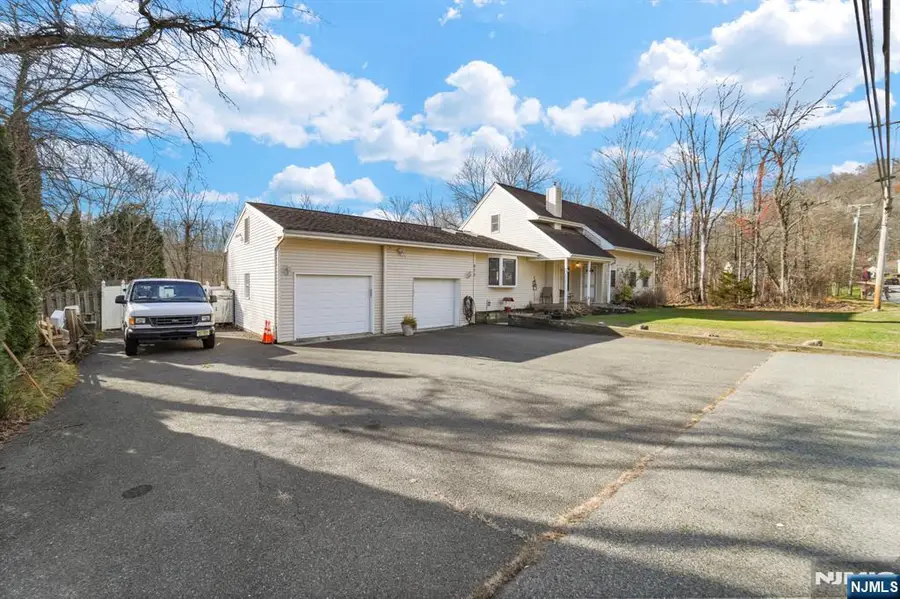 622 Berkshire Valley Road, Lake Hopatcong, NJ 07885 - #2
