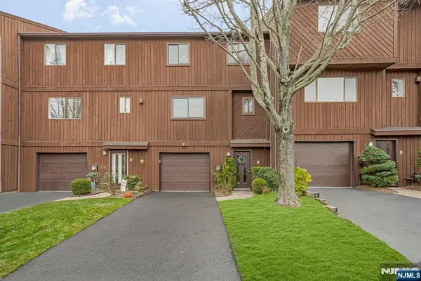 10 Penney Court, Hawthorne, NJ 07506