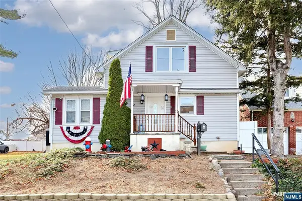 52 Rosedale Avenue, Elmwood Park, NJ 07407