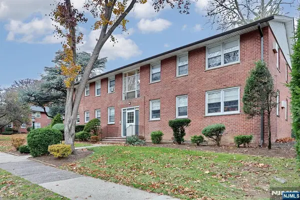 26-19 Fair Lawn Avenue E, Fair Lawn, NJ 07410