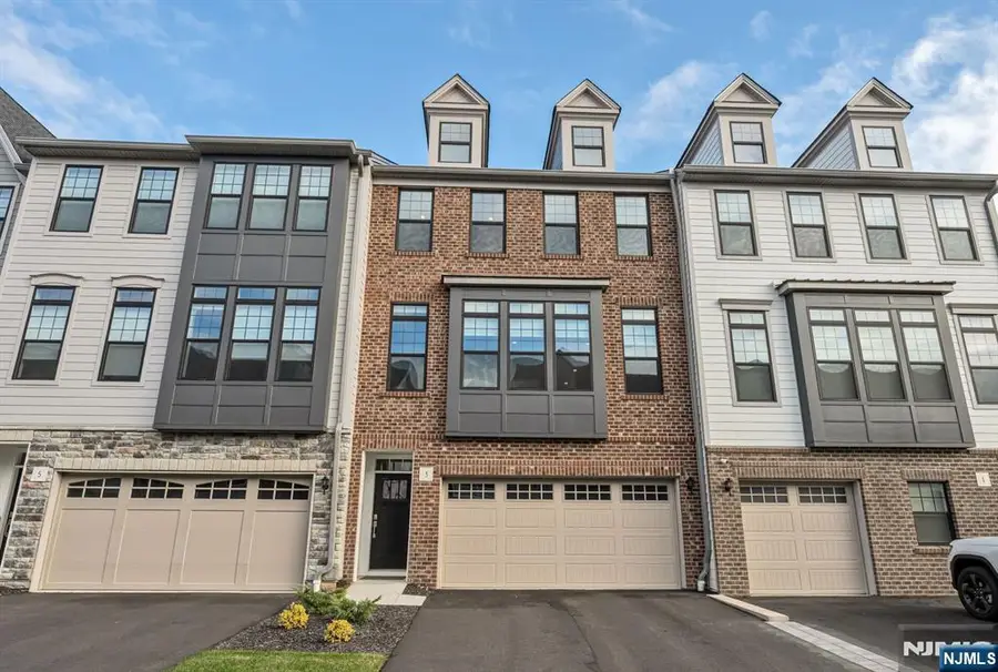 3 Cinnamon Drive, Upper Saddle River, NJ 07458 - Image #2