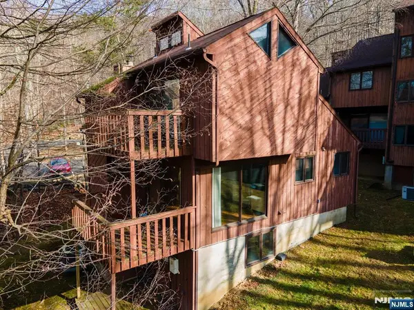 17 Village Way 7, Vernon, NJ 07462