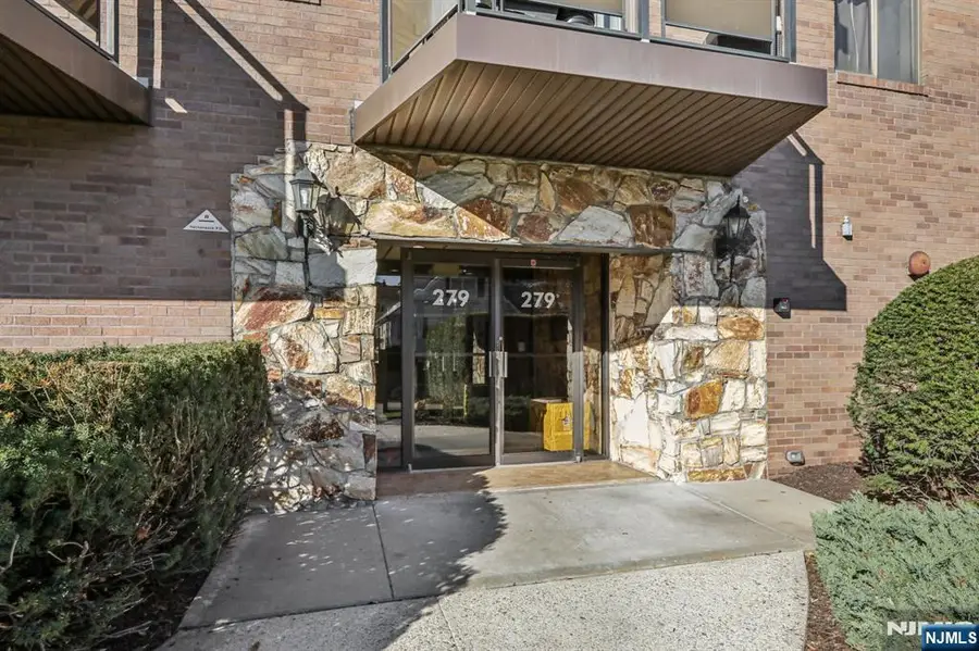 279 Clark Street A7, Hackensack, NJ 07601 - Image #3