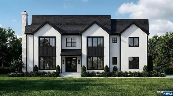 672 Rutgers Place, Paramus, NJ 07652