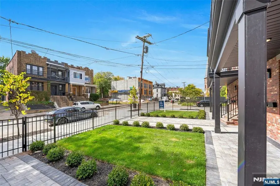 24 Clinton Avenue 1, Jersey City, NJ 07304 - Image #2