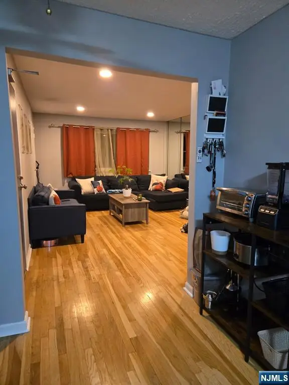 37 Espy Road, Caldwell, NJ 07006