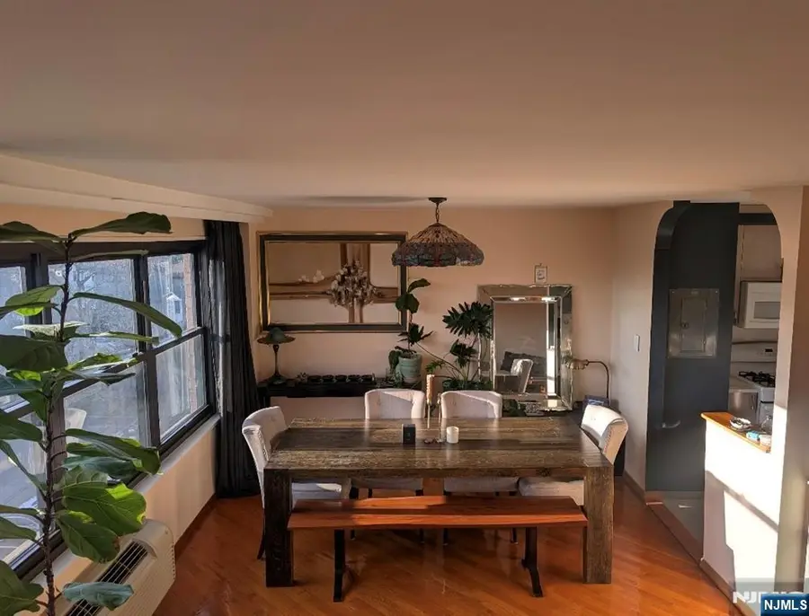 2352 Linwood Avenue 7G, Fort Lee, NJ 07024 - Image #2