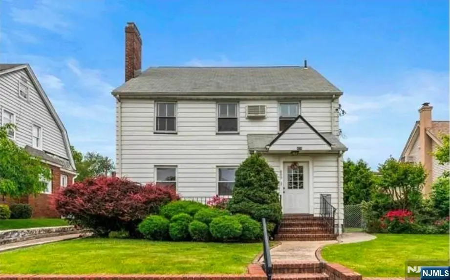 899 Maple Avenue, Ridgefield, NJ 07657 - Image #1