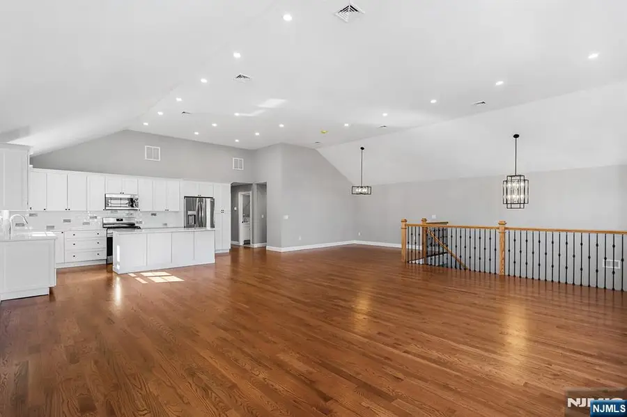 102 Charlton, Lodi, NJ 07644 - Image #3