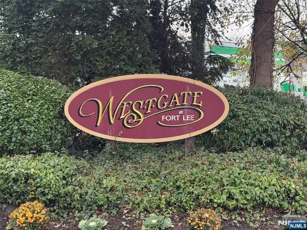 247 Village Circle Drive, Fort Lee, NJ 07024