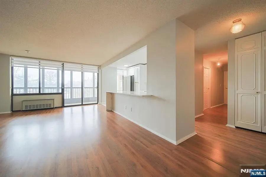 200 Winston Drive 217, Cliffside Park, NJ 07010 - Image #3