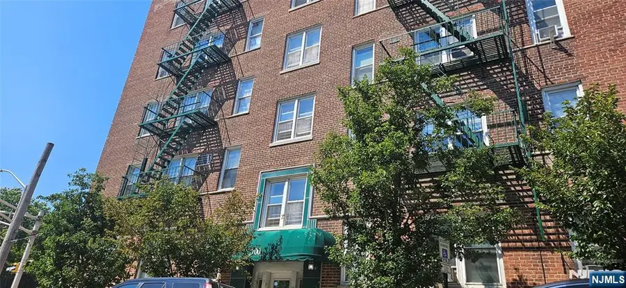 1700 Kennedy Boulevard 31, Union City, NJ 07087 - #2