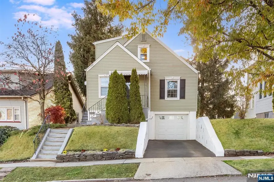 27 Gillespie Road, Bloomfield, NJ 07003 - #2