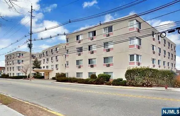 333 Grand Avenue 1A, Palisades Park, NJ 07650