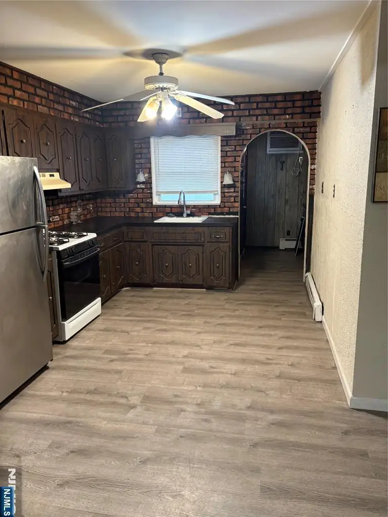 28 Park Place, Kearny, NJ 07032 - Image #3