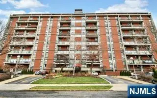 4 Horizon Road G-3, Fort Lee, NJ 07024
