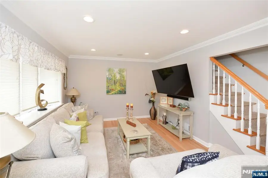 10-06 Essex Place, Fair Lawn, NJ 07410 - Image #3