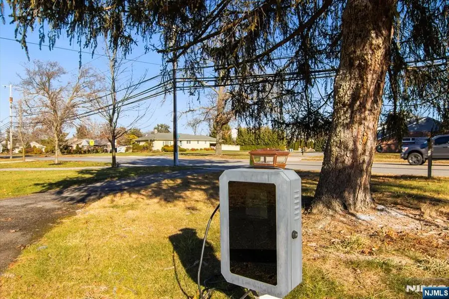 337 Boulevard, Pompton Plains, NJ 07444 - #3