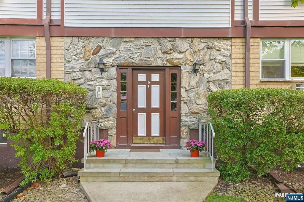 9 Somerset Drive 11F, Suffern, NY 10901 - Image #1