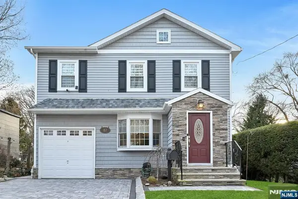 87 Surrey Lane, River Edge, NJ 07661