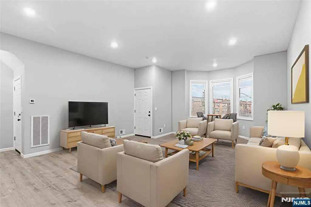 327 S Orange Avenue, Newark, NJ 07103 - Image #1