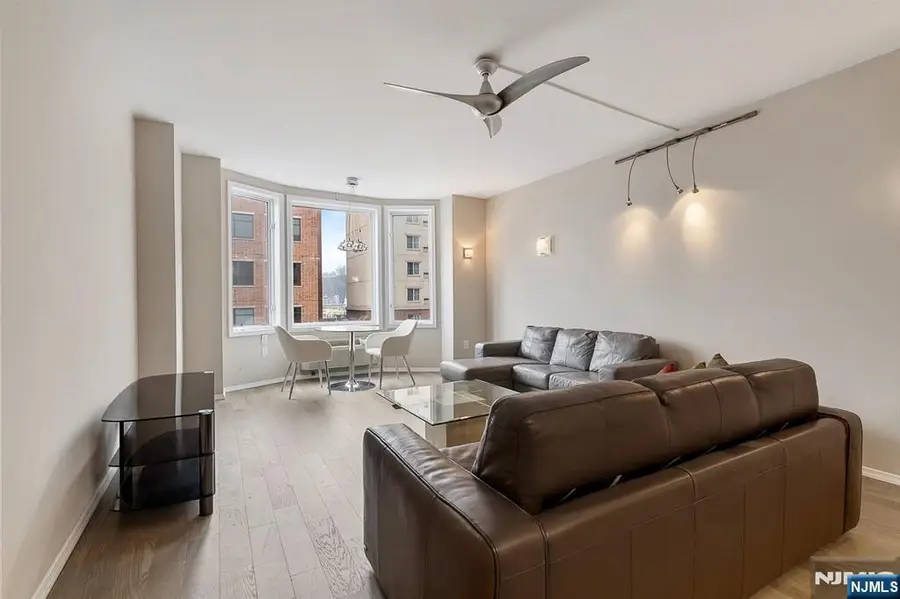 2201 City Place, Edgewater, NJ 07020 - Image #3