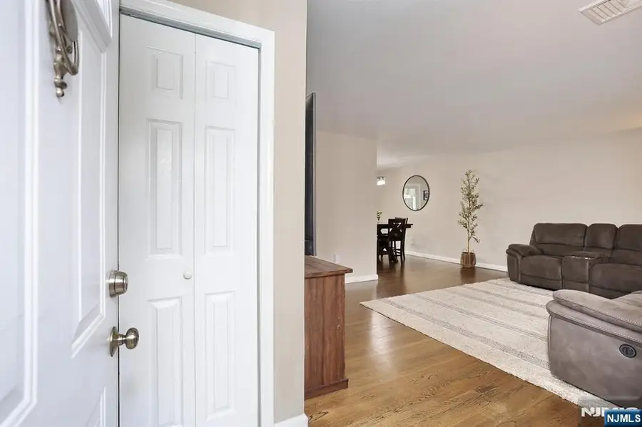 221 Raymond Street, Hillsdale, NJ 07642 - Image #3