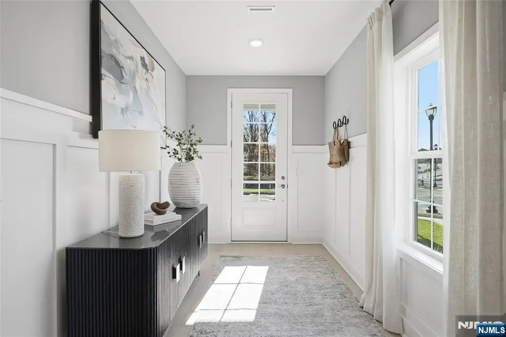 6 Belmont Place, Oakland, NJ 07036 - Image #1