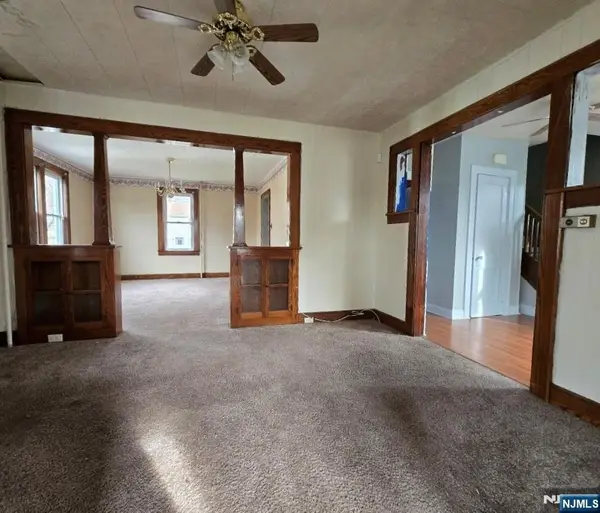 33 Harcourt Avenue, Bergenfield, NJ 07621