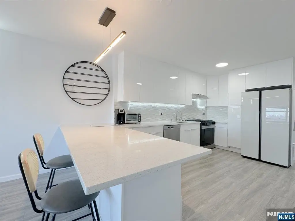 7002 Boulevard East 6B, Guttenberg, NJ 07093 - #1