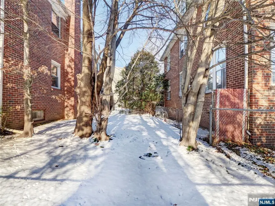 103-107 Mt Vernon Place, Newark, NJ 07106 - Image #2