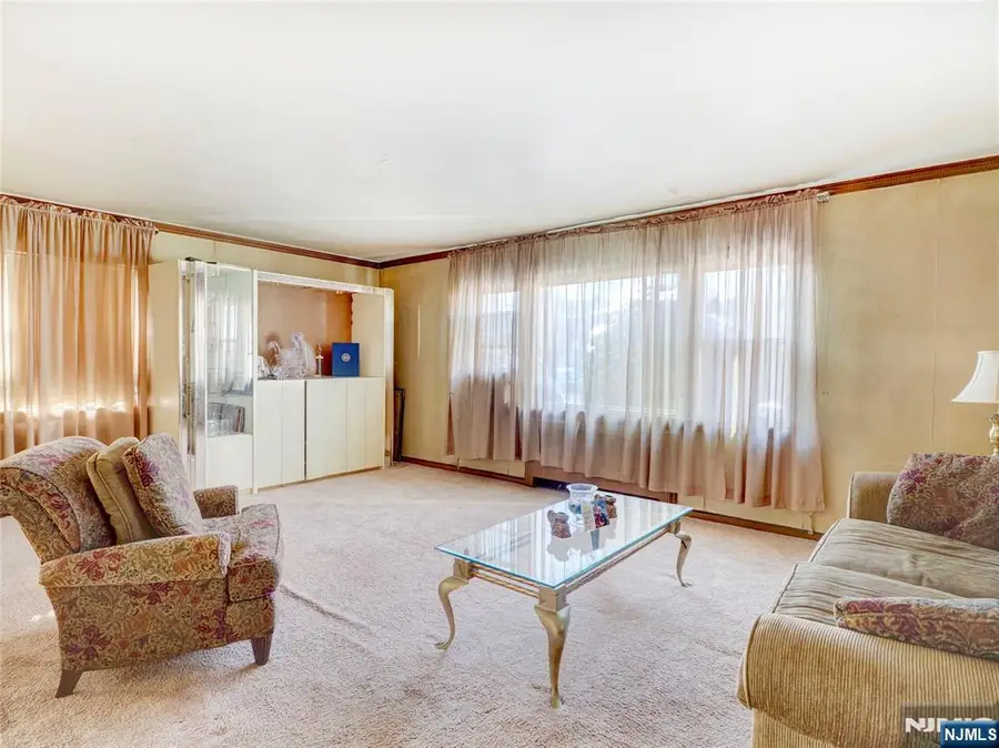 103-107 Mt Vernon Place, Newark, NJ 07106 - Image #3