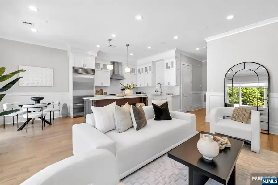 16 Gabriel Court 16, Paramus, NJ 07652 - Image #3