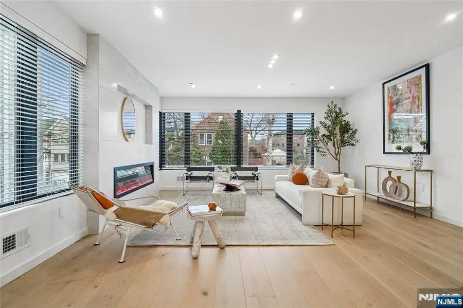 426 Aurora Avenue, Cliffside Park, NJ 07010 - Image #2