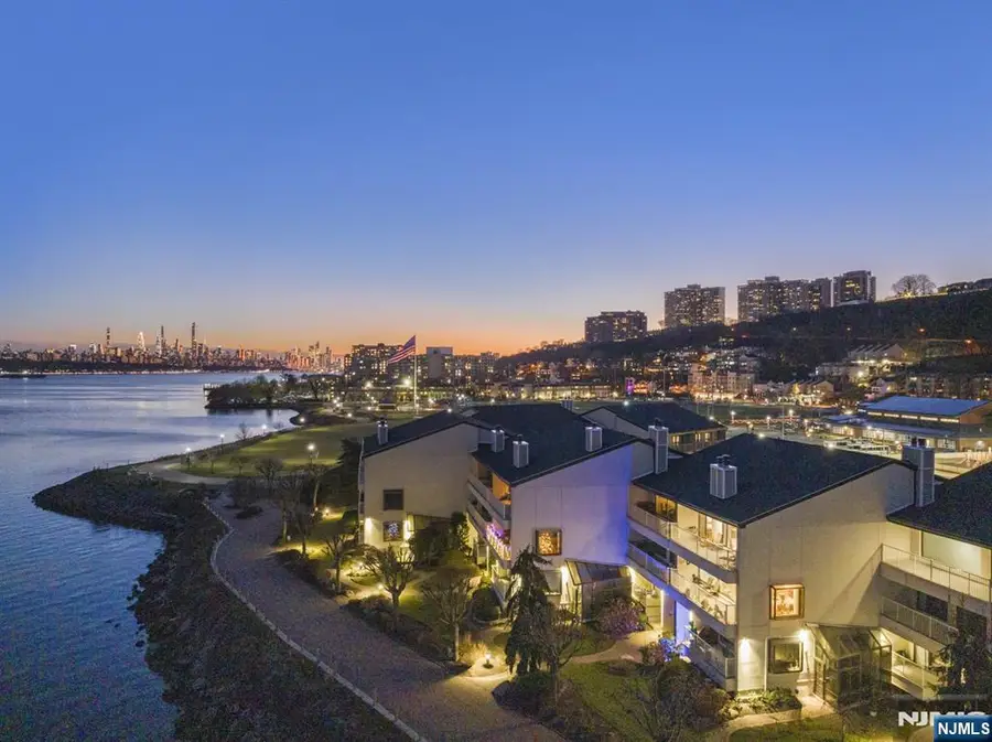 1225 River Road 11D, Edgewater, NJ 07020 - Image #2