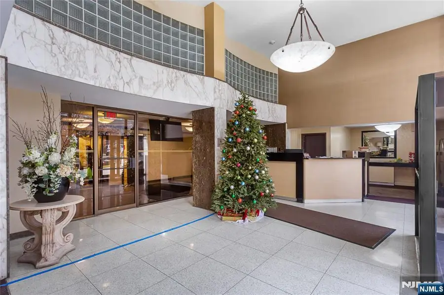 150 Overlook Avenue 6E, Hackensack, NJ 07601 - Image #2