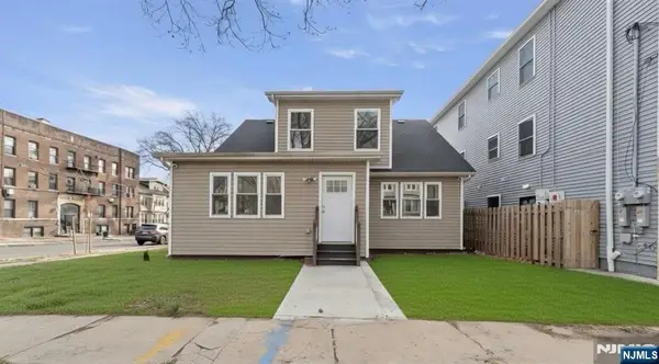 392 Clinton Place, Newark, NJ 07112