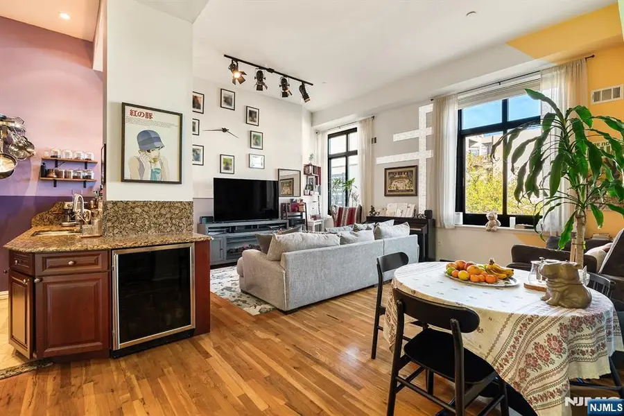 518-536 Gregory Avenue C301, Weehawken, NJ 07086 - Image #3