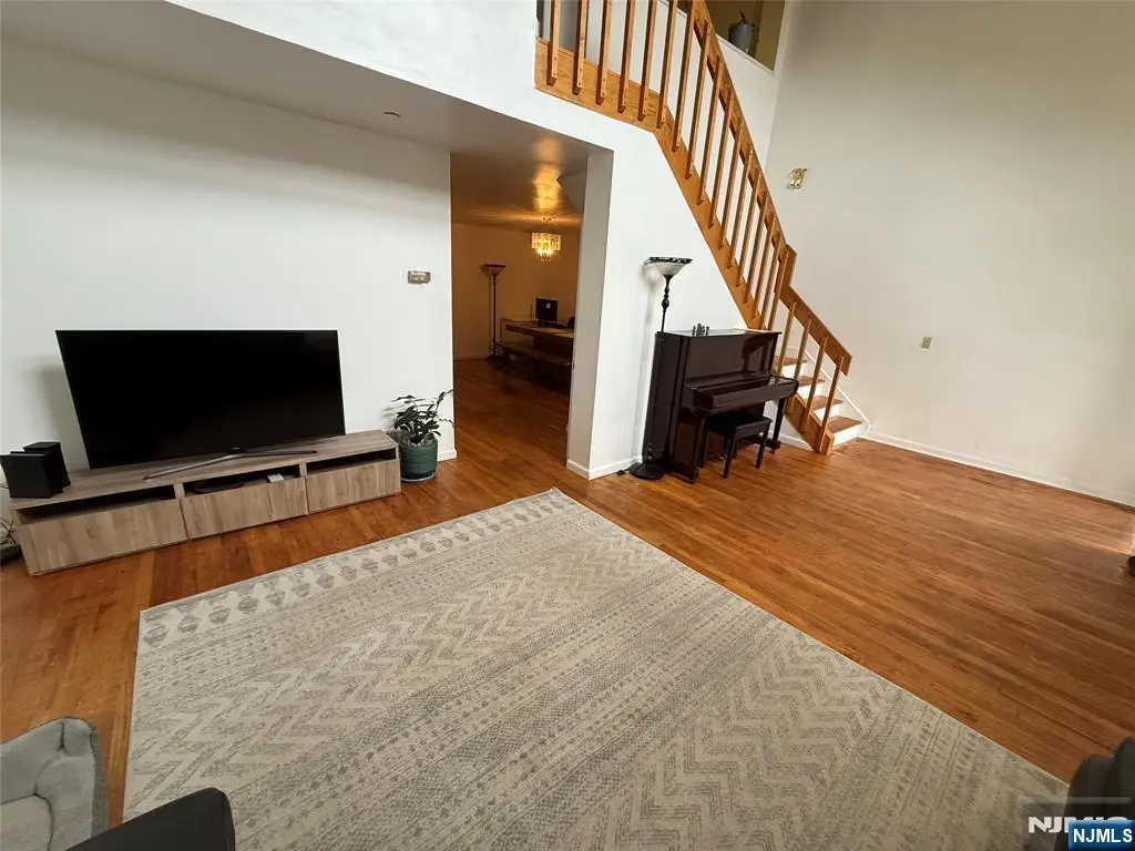 1018 palisade 15, Fort Lee, NJ 07024 - Image #1